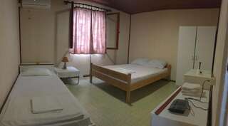 Дома для отпуска Small House Glavanovic Бар Дом для отпуска-18